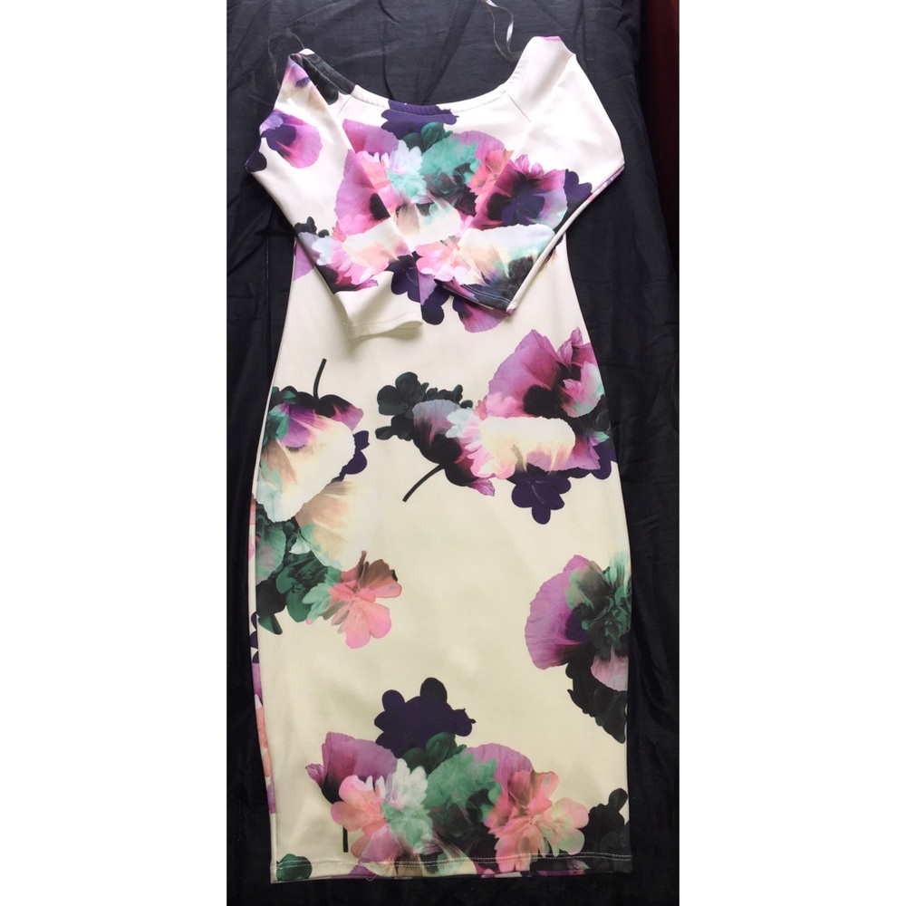 Dress - Picture 2 of 2